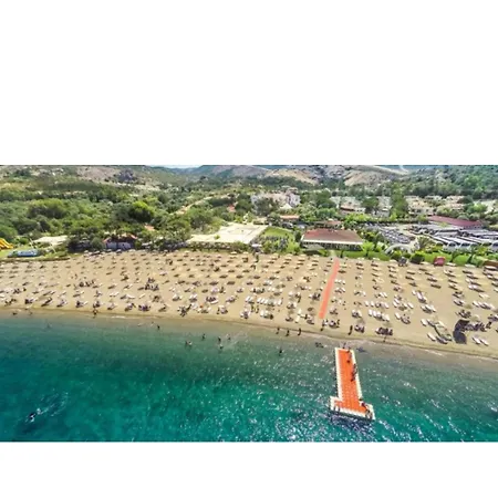 Dreambeachvillasfoca Newruz Hotel *