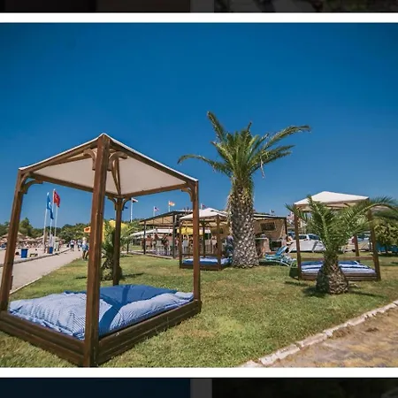 Dreambeachvillasfoca Newruz Hotel